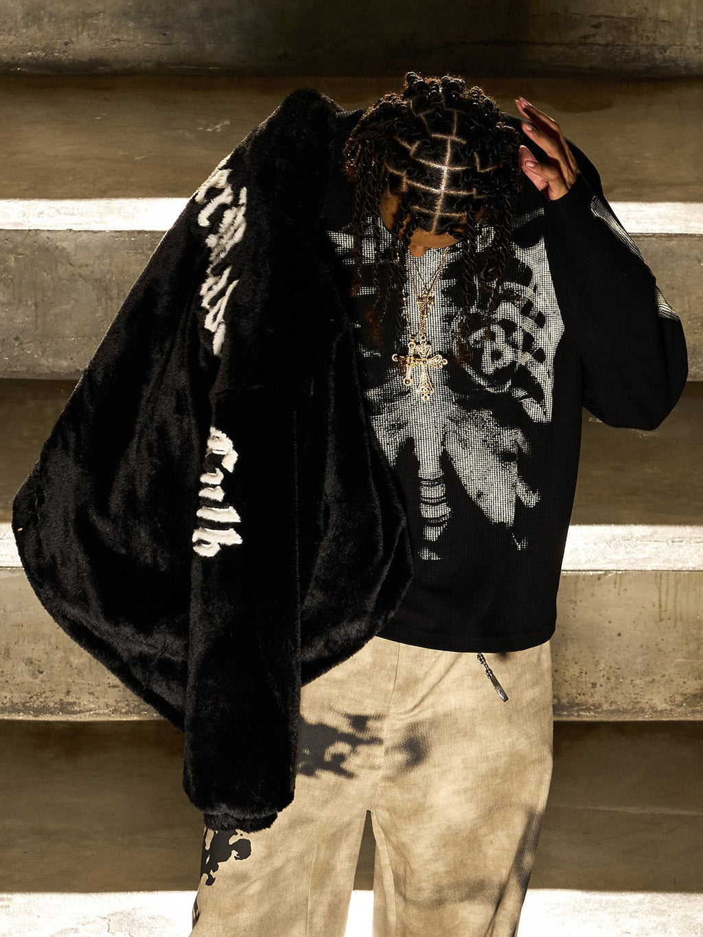 Skeleton Graphic Waffle Sweatshirt – Spooky Halloween Vibes 